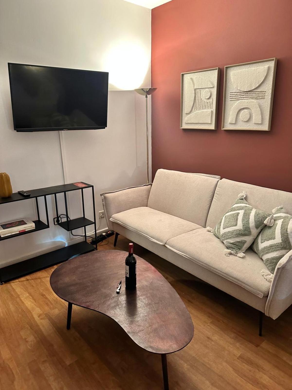 Aparthoteltribunal Madrid Buitenkant foto